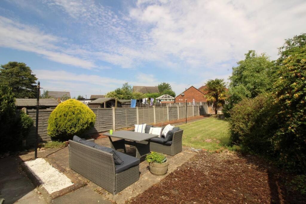 Ashby Traveler's Haven: Spacious 3-bed Retreat Scunthorpe