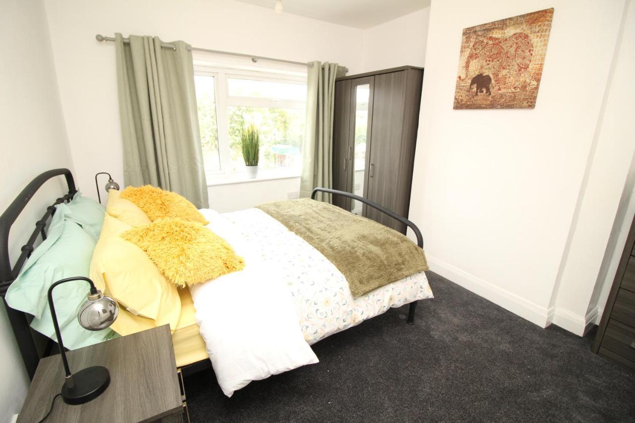 Ashby Traveler's Haven: Spacious 3-bed Retreat Holiday home Scunthorpe